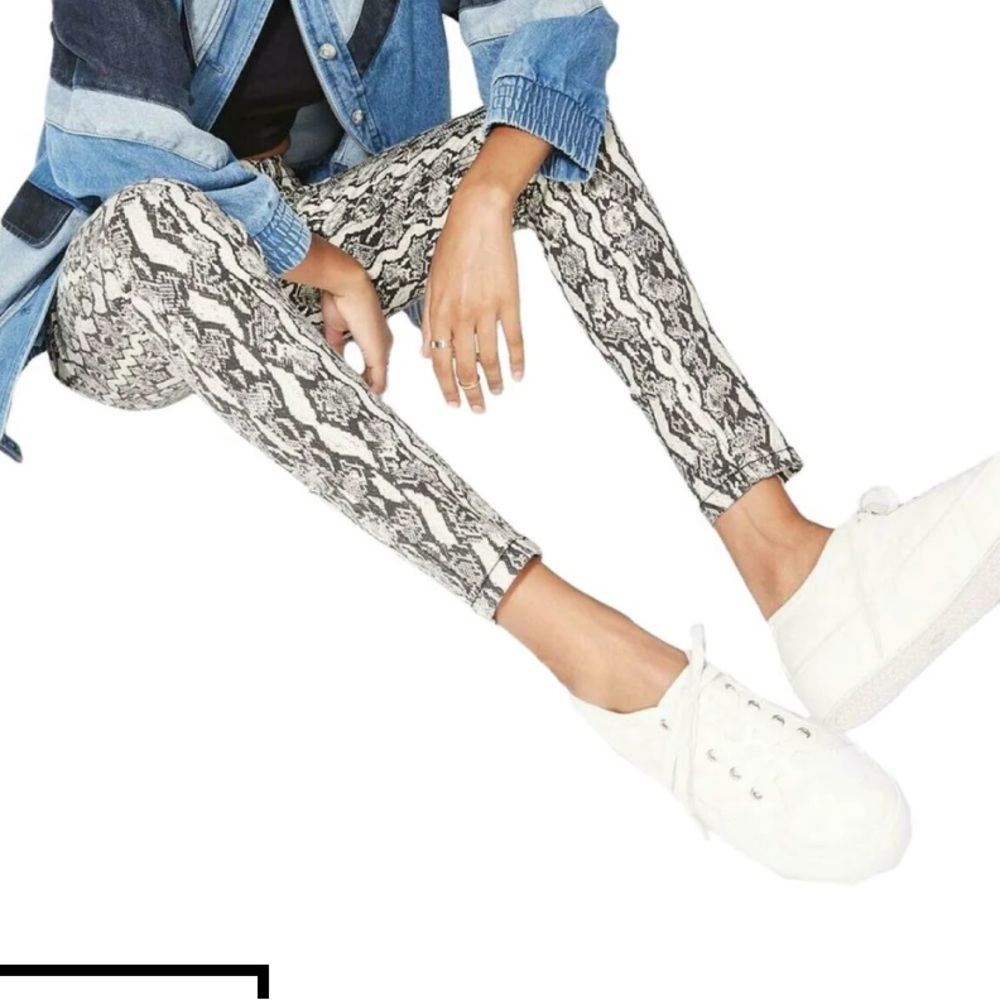 Wild Fable snakeskin print Jeans